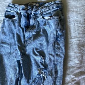 Ripped straight jeans